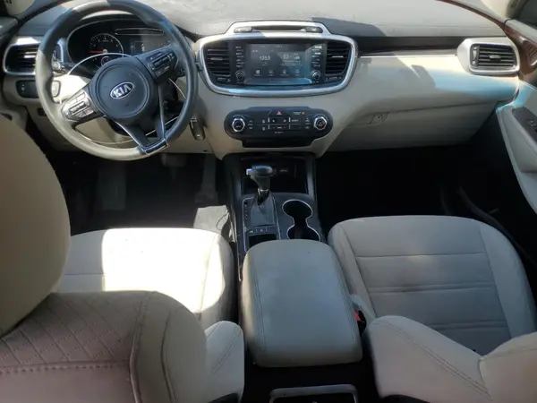5XYPGDA39JG429496 2018 KIA SORENTO - Image 8