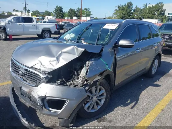 5XYPGDA39JG430759 2018 KIA SORENTO - Image 2