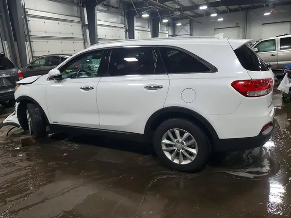 5XYPGDA39JG431166 2018 KIA SORENTO - Image 2