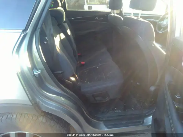 5XYPGDA39JG431409 2018 KIA SORENTO - Image 8