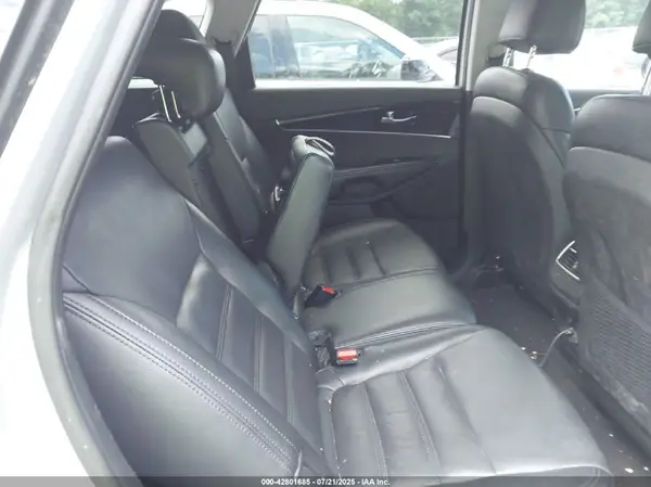 5XYPGDA39JG432219 2018 KIA SORENTO - Image 8