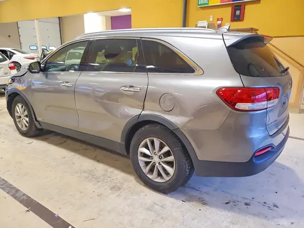 5XYPGDA39JG432317 2018 KIA SORENTO - Image 2