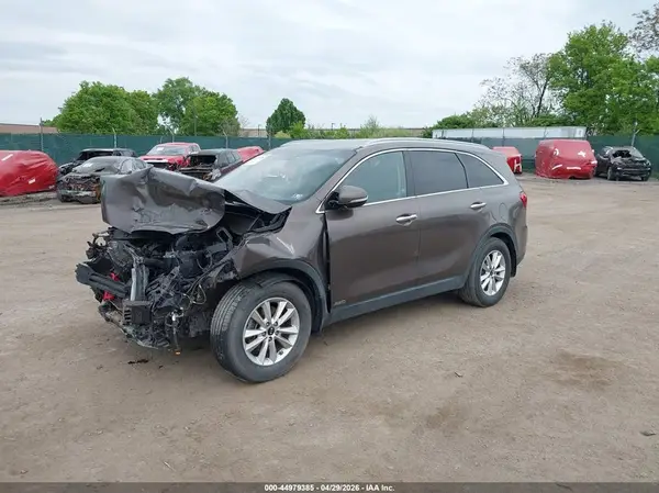5XYPGDA39KG437132 2019 KIA SORENTO - Image 2