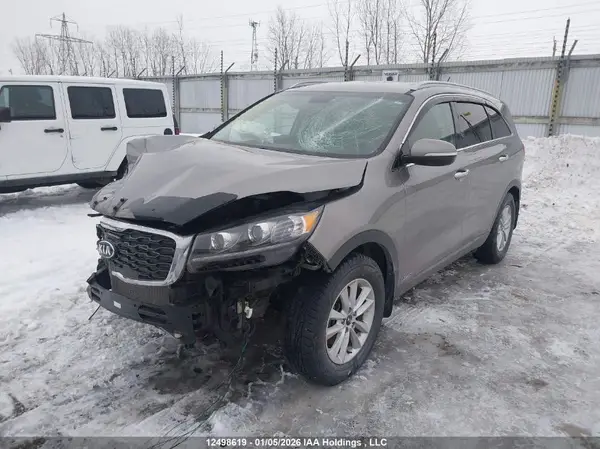 5XYPGDA39KG444663 2019 KIA SORENTO - Image 2