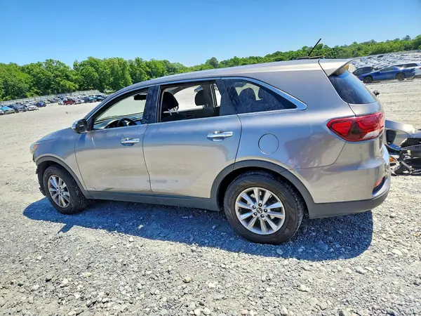 5XYPGDA39KG452603 2019 KIA SORENTO - Image 2