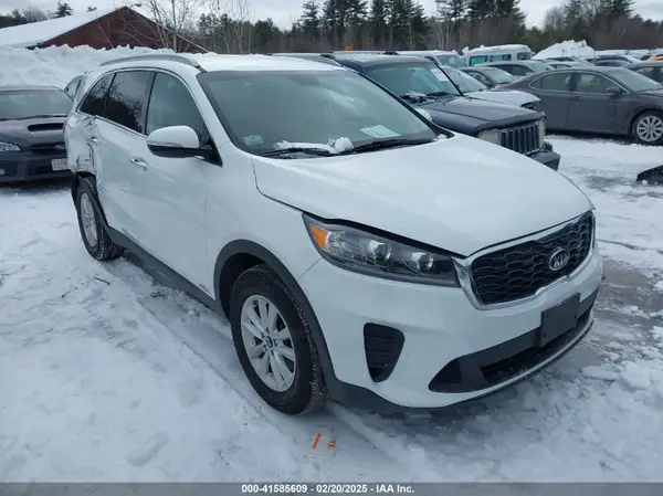 5XYPGDA39KG452763 2019 KIA SORENTO - Image 1
