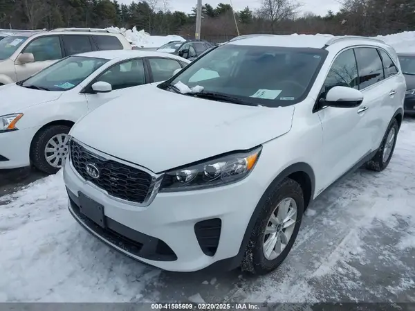 5XYPGDA39KG452763 2019 KIA SORENTO - Image 2