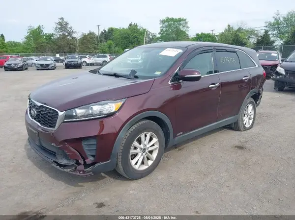 5XYPGDA39KG478036 2019 KIA SORENTO - Image 2