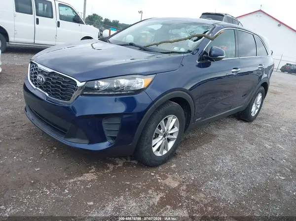 5XYPGDA39KG498268 2019 KIA SORENTO - Image 2