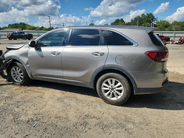 5XYPGDA39KG499369 2019 KIA SORENTO - Image 2