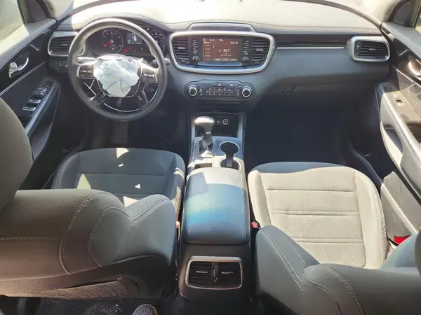 5XYPGDA39KG499369 2019 KIA SORENTO - Image 8