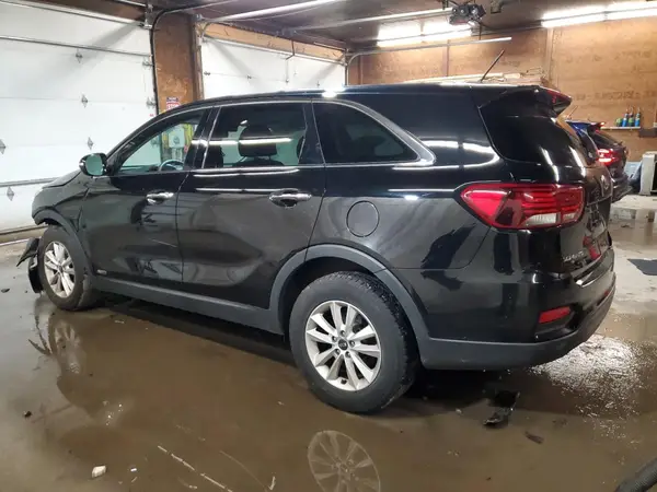 5XYPGDA39KG511987 2019 KIA SORENTO - Image 2