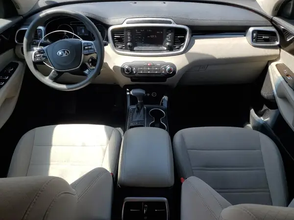 5XYPGDA39KG526876 2019 KIA SORENTO - Image 8