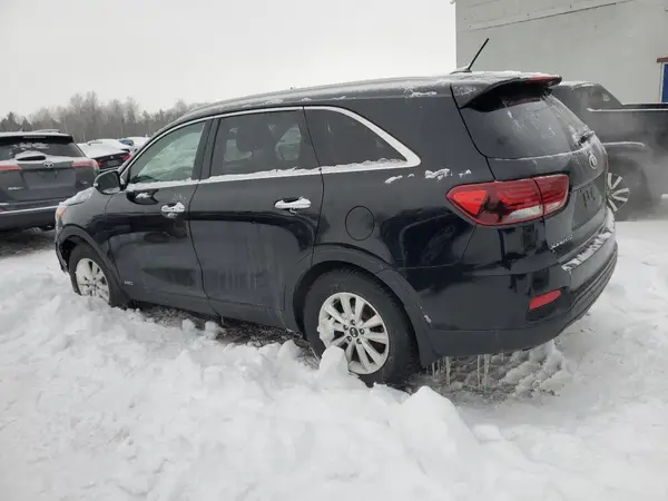 5XYPGDA39KG527946 2019 KIA SORENTO - Image 2