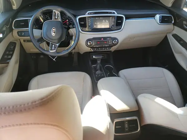 5XYPGDA39KG536114 2019 KIA SORENTO - Image 8