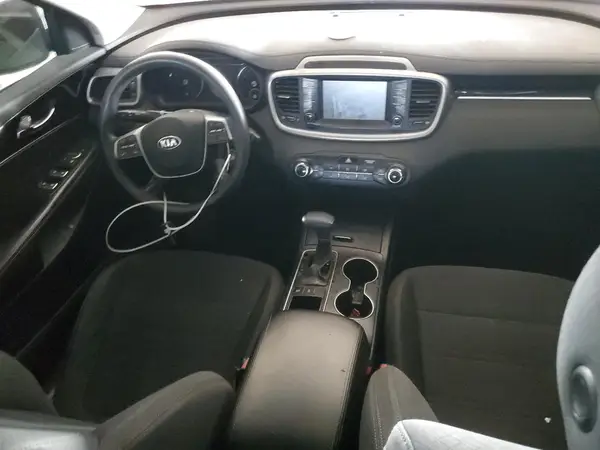 5XYPGDA39KG539739 2019 KIA SORENTO - Image 8