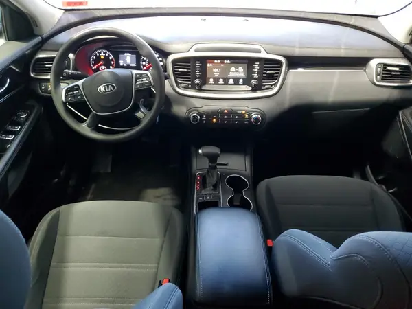 5XYPGDA39KG546562 2019 KIA SORENTO - Image 8