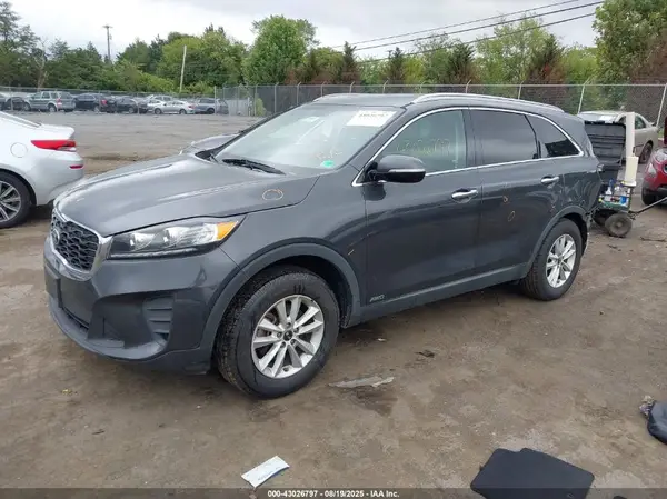 5XYPGDA39KG550840 2019 KIA SORENTO - Image 2