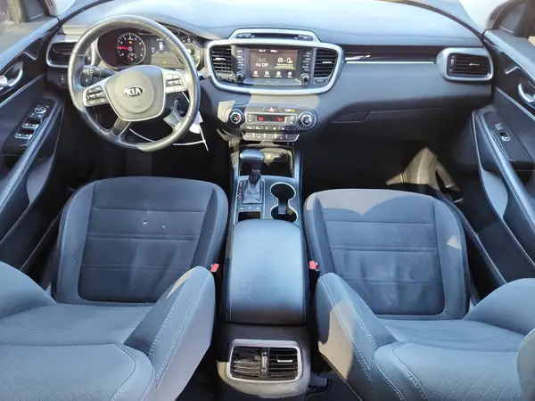 5XYPGDA39KG553608 2019 KIA SORENTO - Image 8