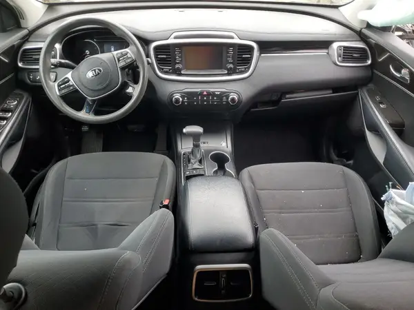 5XYPGDA39KG555097 2019 KIA SORENTO - Image 8
