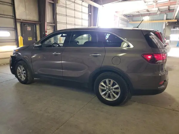 5XYPGDA39KG559473 2019 KIA SORENTO - Image 2