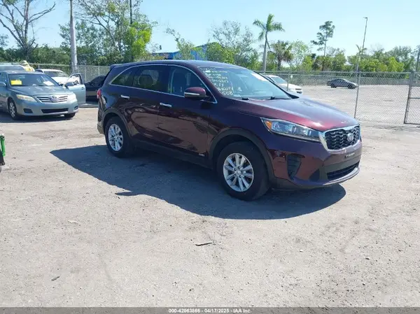 5XYPGDA39KG576807 2019 KIA SORENTO - Image 1