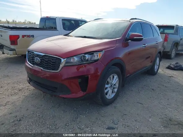 5XYPGDA39KG587936 2019 KIA SORENTO - Image 2