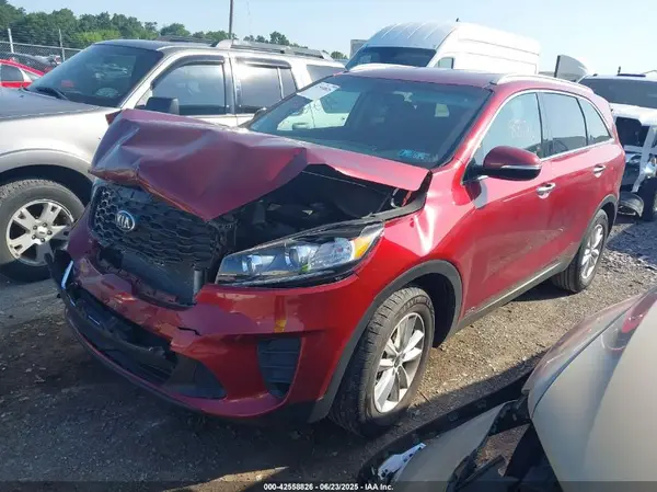 5XYPGDA39KG592358 2019 KIA SORENTO - Image 2