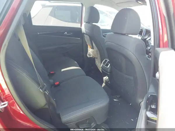 5XYPGDA39KG592358 2019 KIA SORENTO - Image 8