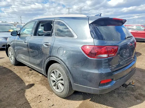 5XYPGDA39KG600295 2019 KIA SORENTO - Image 2