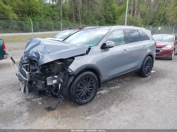 5XYPGDA39KG603133 2019 KIA SORENTO - Image 2