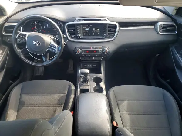 5XYPGDA39KG603990 2019 KIA SORENTO - Image 8
