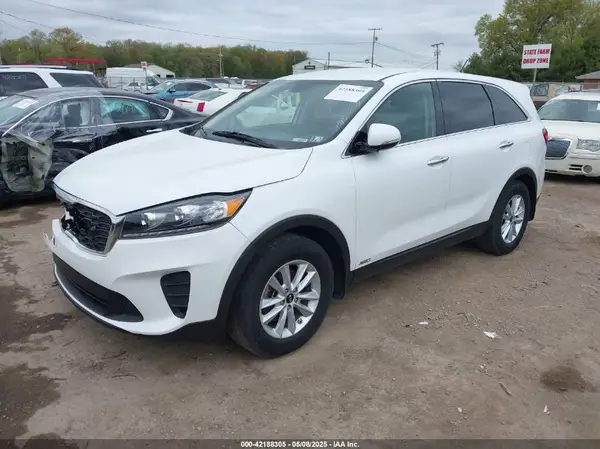 5XYPGDA39LG639034 2020 KIA SORENTO - Image 2