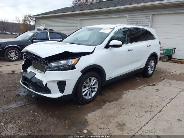 5XYPGDA39LG651250 2020 KIA SORENTO - Image 2