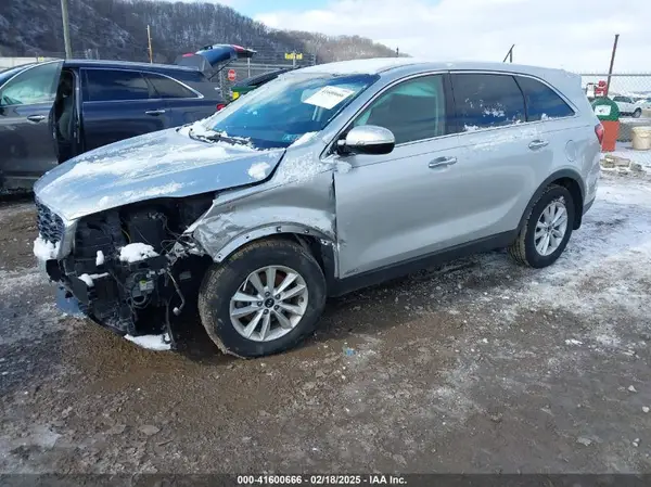 5XYPGDA39LG655976 2020 KIA SORENTO - Image 2