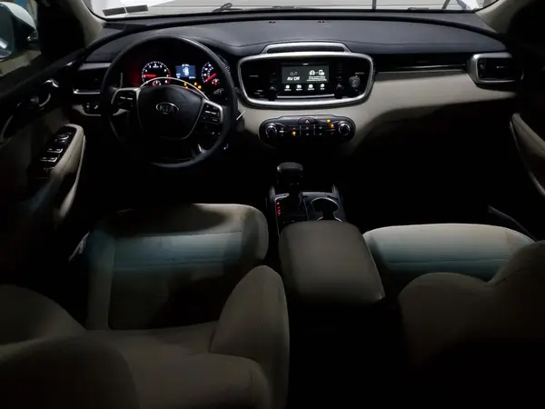 5XYPGDA39LG659767 2020 KIA SORENTO - Image 8