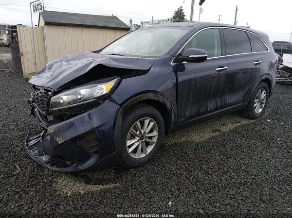 5XYPGDA39LG679825 2020 KIA SORENTO - Image 2