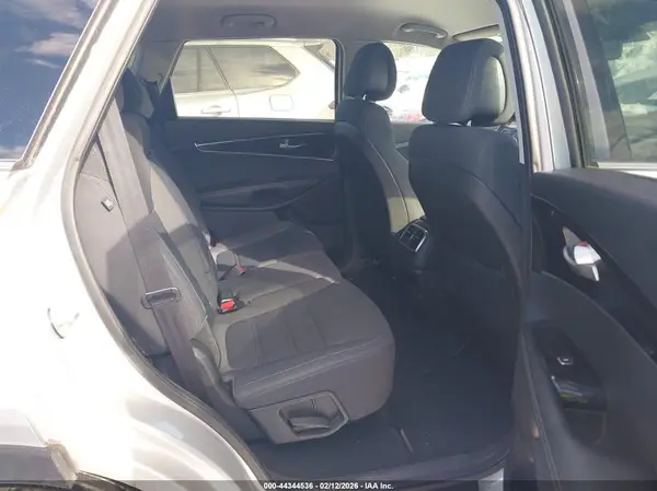 5XYPGDA3XGG002594 2016 KIA SORENTO - Image 8
