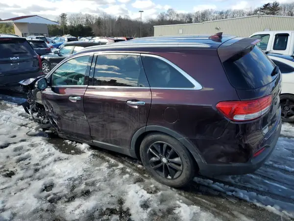 5XYPGDA3XGG016558 2016 KIA SORENTO - Image 2