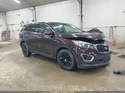 5XYPGDA3XGG027737 2016 KIA SORENTO