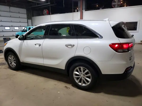 5XYPGDA3XGG028516 2016 KIA SORENTO - Image 2
