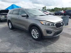 5XYPGDA3XGG039709 2016 KIA SORENTO