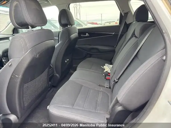 5XYPGDA3XGG040049 2016 KIA SORENTO - Image 8