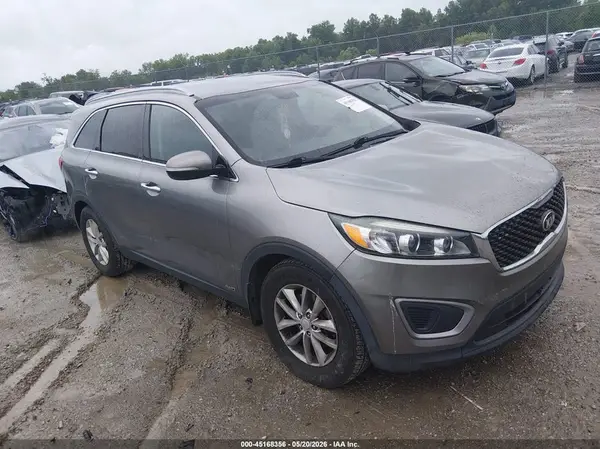 5XYPGDA3XGG041427 2016 KIA SORENTO - Image 1