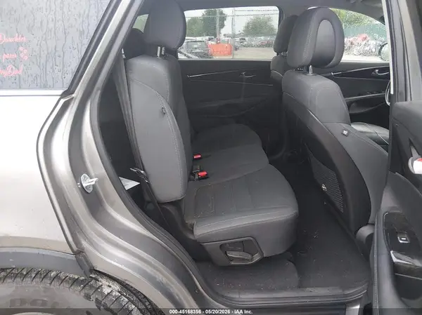 5XYPGDA3XGG041427 2016 KIA SORENTO - Image 8