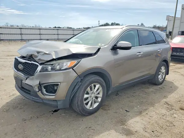 5XYPGDA3XGG043307 2016 KIA SORENTO - Image 1