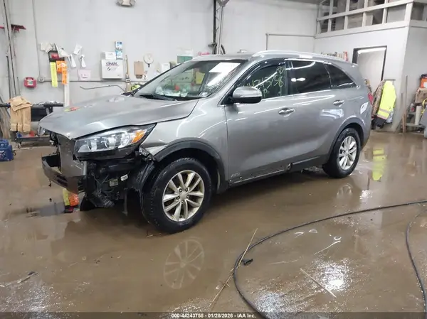 5XYPGDA3XGG043498 2016 KIA SORENTO - Image 2