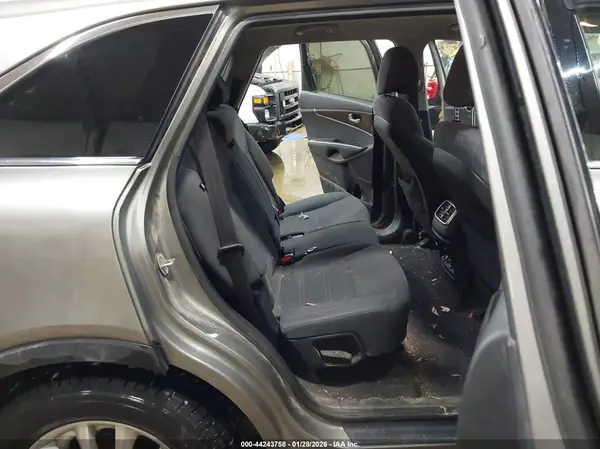5XYPGDA3XGG043498 2016 KIA SORENTO - Image 8