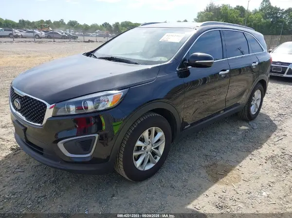5XYPGDA3XGG044182 2016 KIA SORENTO - Image 2