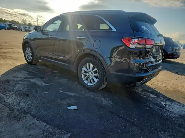 5XYPGDA3XGG044313 2016 KIA SORENTO - Image 2